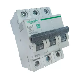   SE EZ9F57332 EASY9 PRO kismegszakító 3 pólus C 32A Schneider Electric