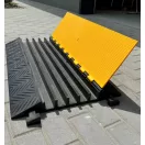 C-900-5 csatornás kábeltaposó, zsanéros tetővel, kábelhíd 25t 900x500x50mm 0549