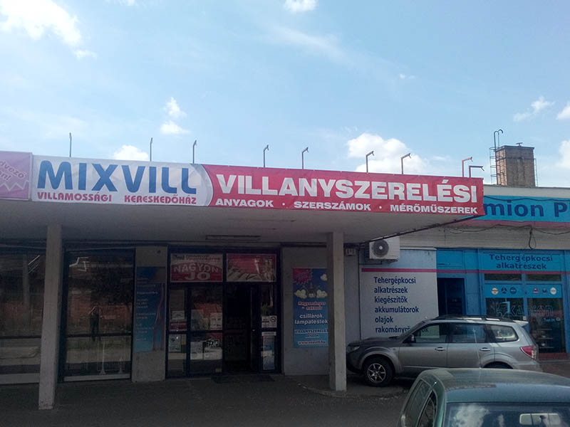 Békéscsabai üzletünkbe, bolti eladó munkatársat keresünk.